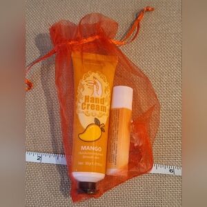 🎁great Gift Idea!Mango Hand Cream and Lip Balm Set Nwt